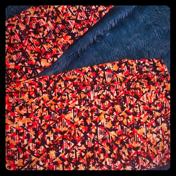 Navy, orange and yellow lularoe leggings - Tc - Picture 1 of 2